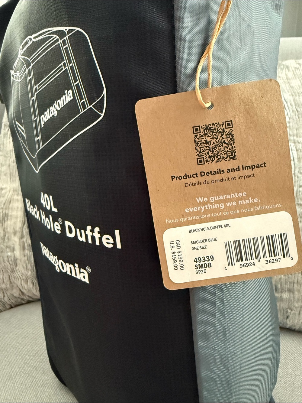 Patagonia 40L Black Duffel Bag - BRAND NEW with tags - Picture 8 of 12